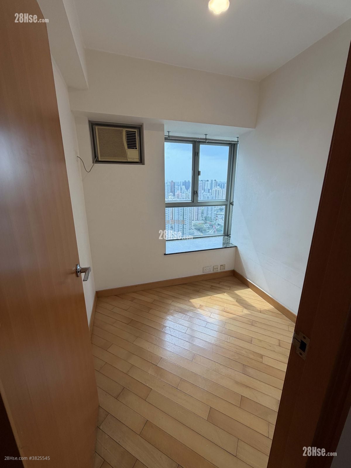 Yoho Town Sell 2 Bedrooms , 1 Bathroom 433 ft²