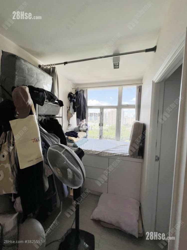 King Shing Court Sell 2 Bedrooms , 1 Bathroom 438 ft²