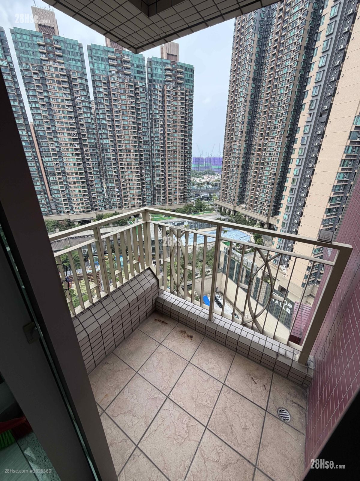 Yoho Town 售盘 2 房 , 1 浴室 422 平方尺