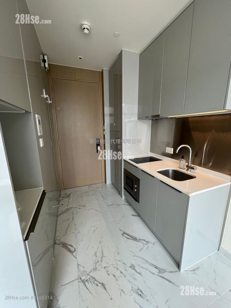 City Hub Rental Studio , 1 Bathroom 262 ft²