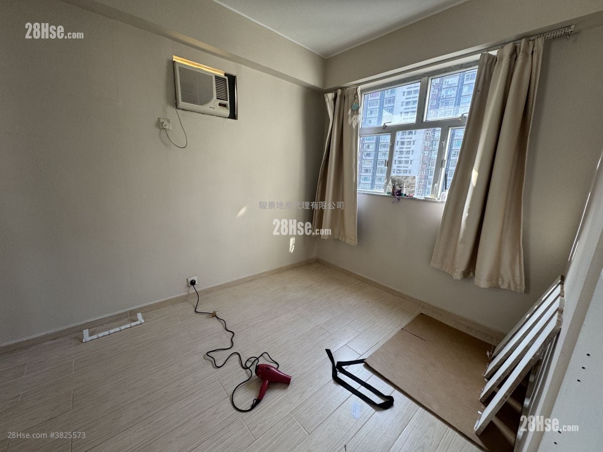 新和富大廈 售盤 2 房 , 1 浴室 351 平方呎