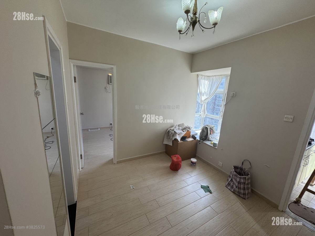 新和富大廈 售盤 2 房 , 1 浴室 351 平方呎