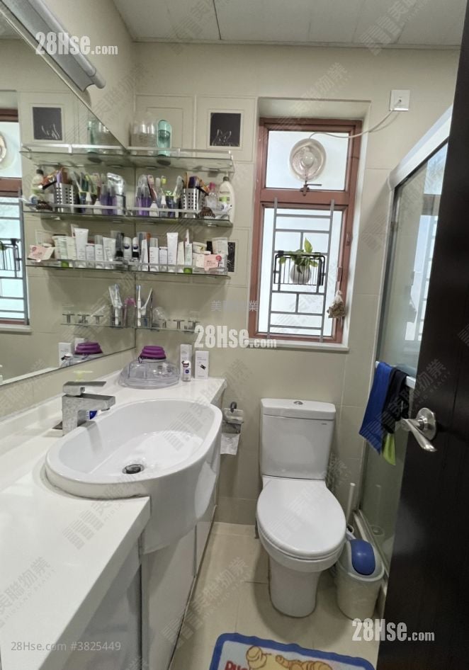 蔚翠花園 售盤 3 房 , 1 浴室 829 平方呎