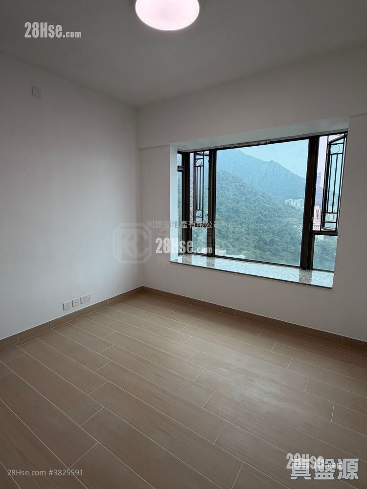 宝翠园 售盘 3 房 898 平方尺