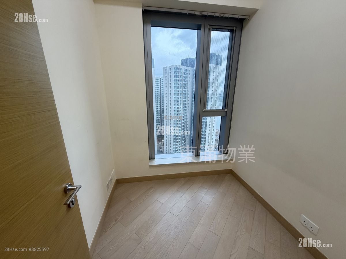 Century Link Rental 2 Bedrooms , 1 Bathroom 484 ft²