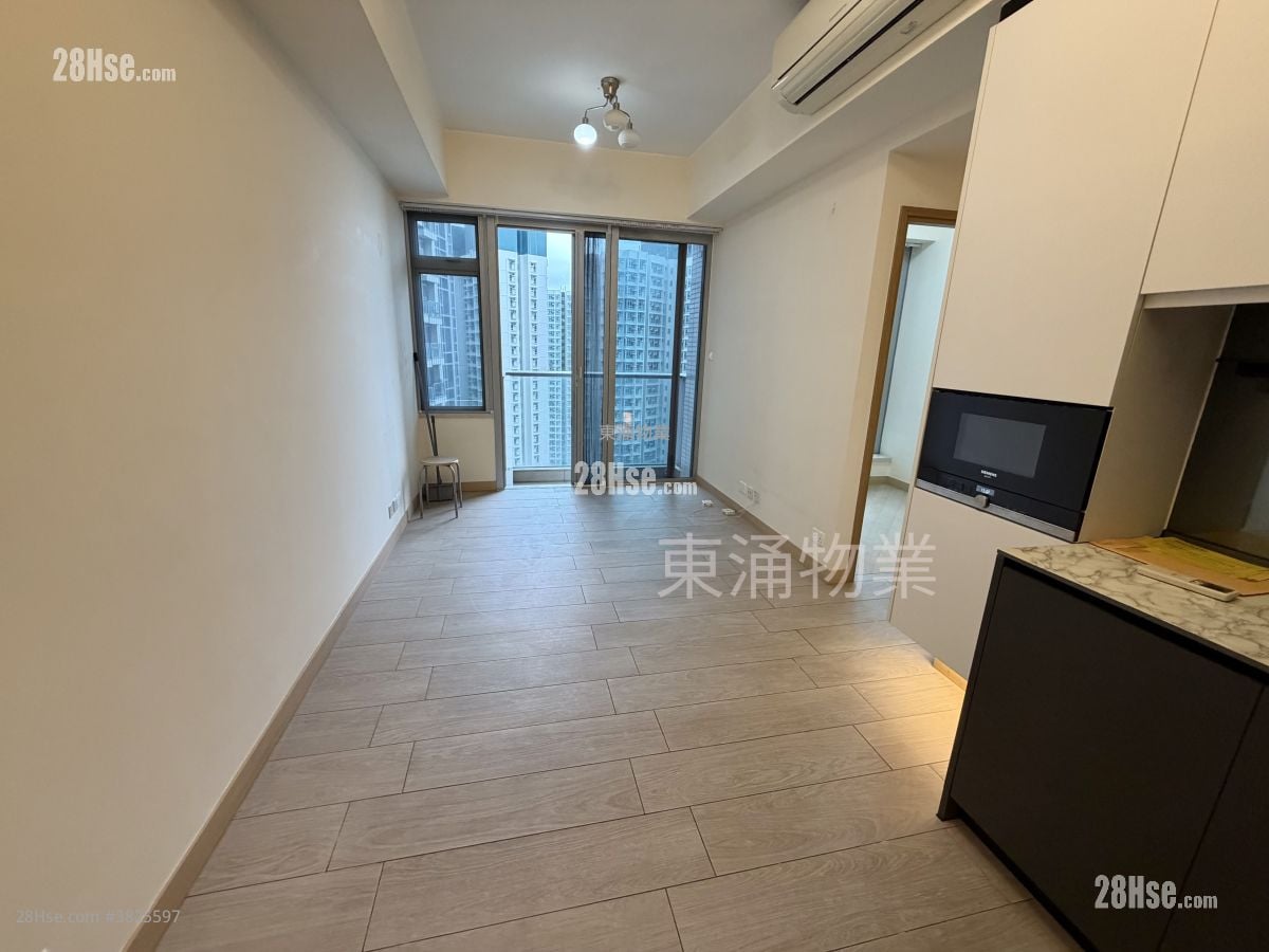 Century Link Rental 2 Bedrooms , 1 Bathroom 484 ft²