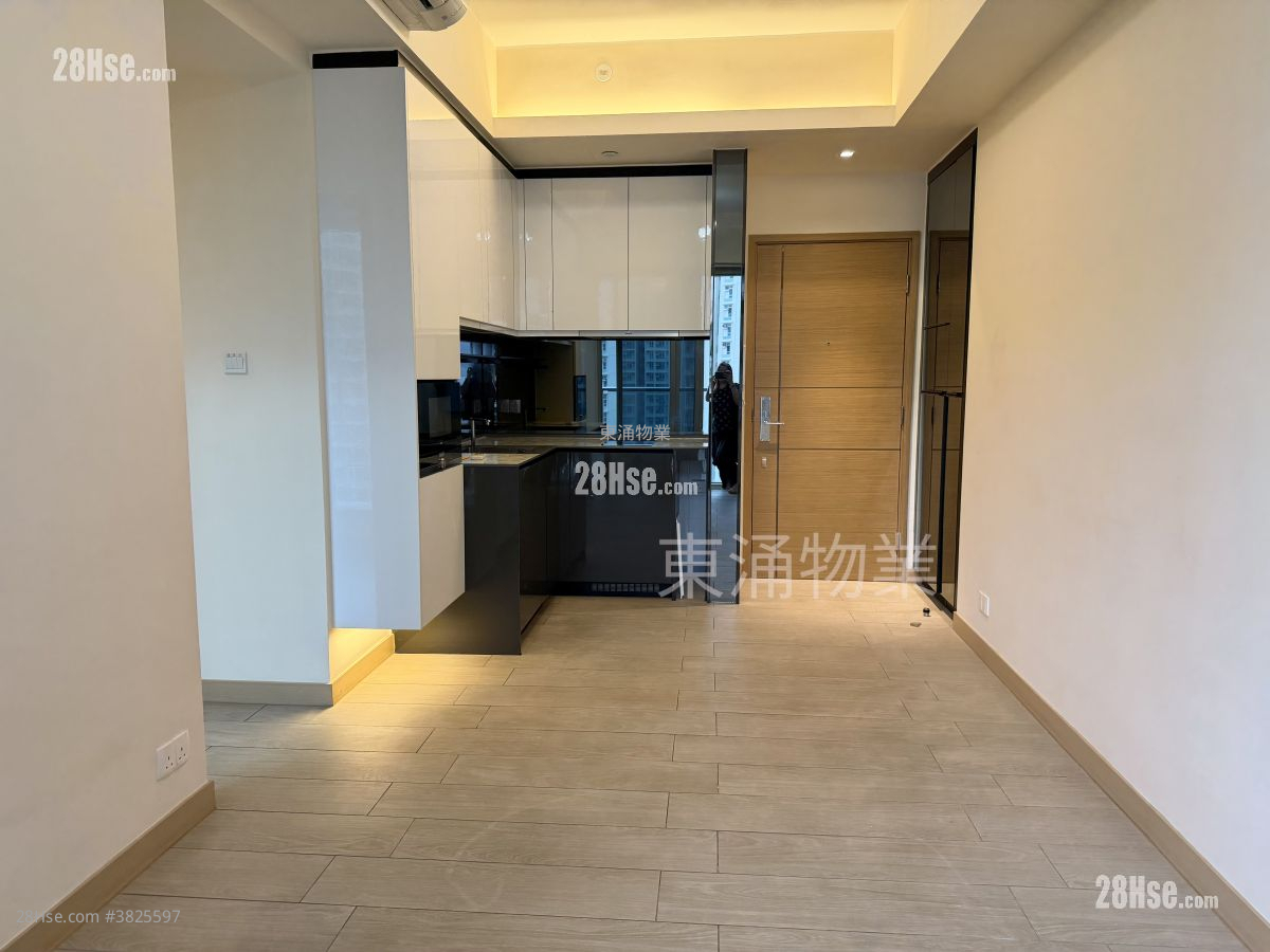 Century Link Rental 2 Bedrooms , 1 Bathroom 484 ft²