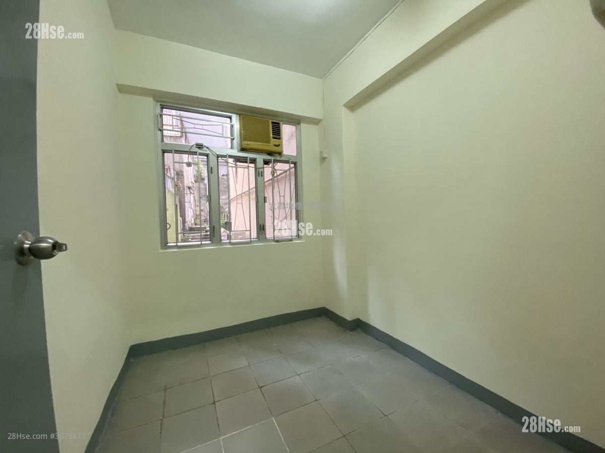 416-418 Queen's Road West Rental 2 Bedrooms , 1 Bathroom 270 ft²