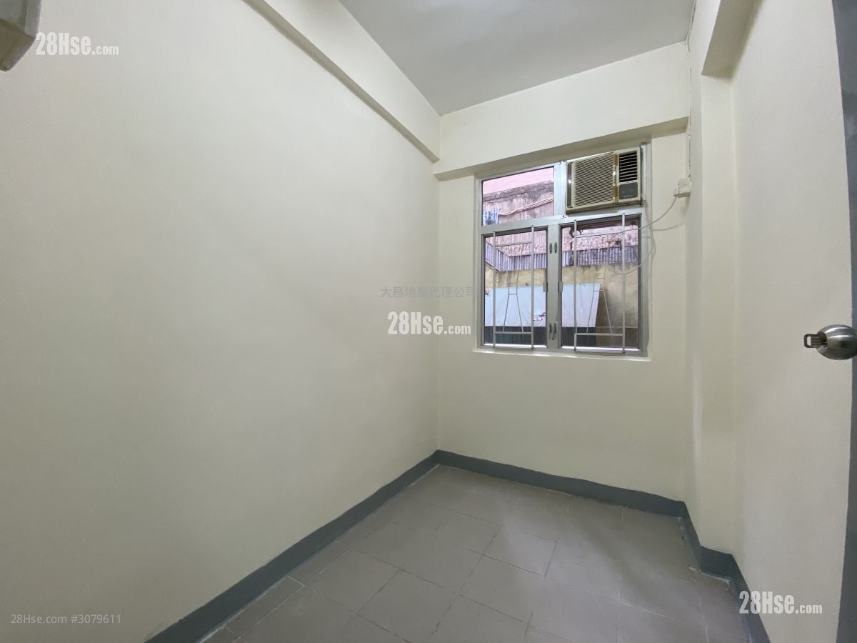 416-418 Queen's Road West Rental 2 Bedrooms , 1 Bathroom 270 ft²