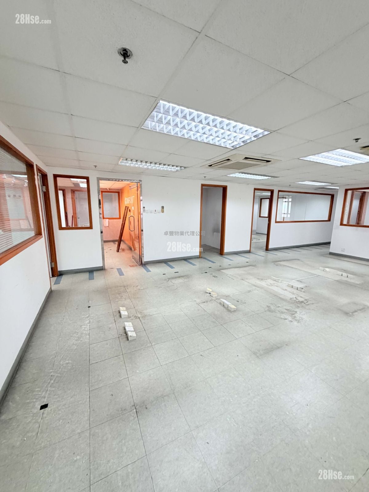 嘉圖工廠大廈 租盤 5+ 房 , 2 廁所 2,850 平方呎