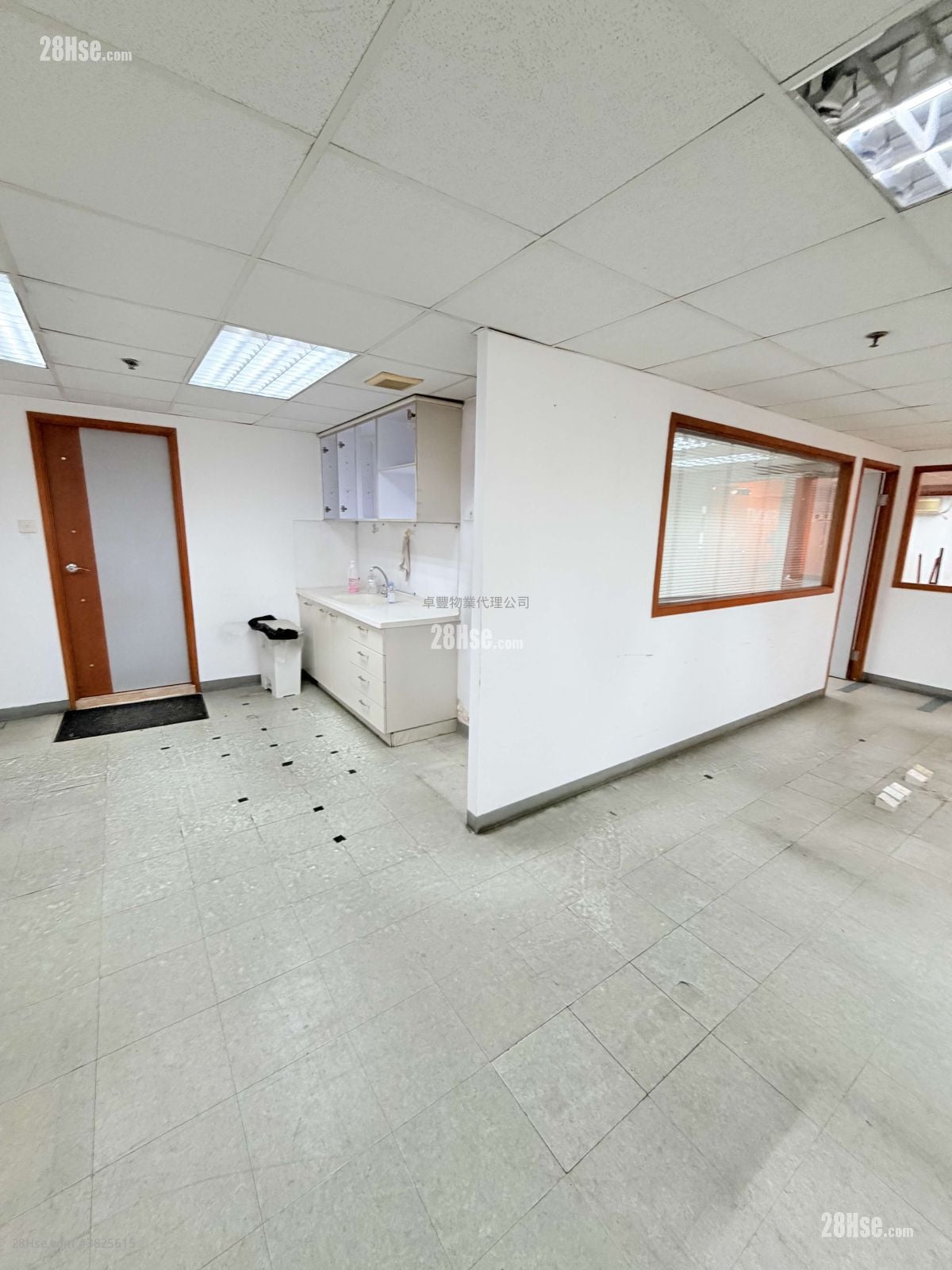 嘉圖工廠大廈 租盤 5+ 房 , 2 廁所 2,850 平方呎