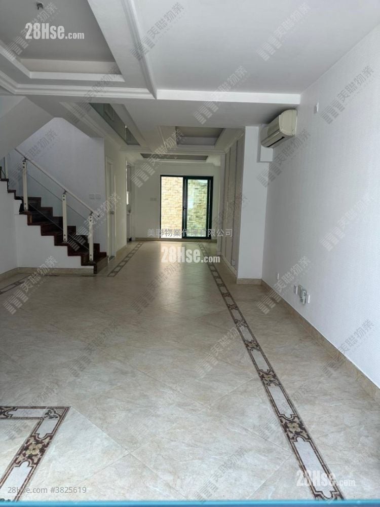 Casa Paradizo Sell 4 Bedrooms , 3 Bathrooms 1,037 ft²