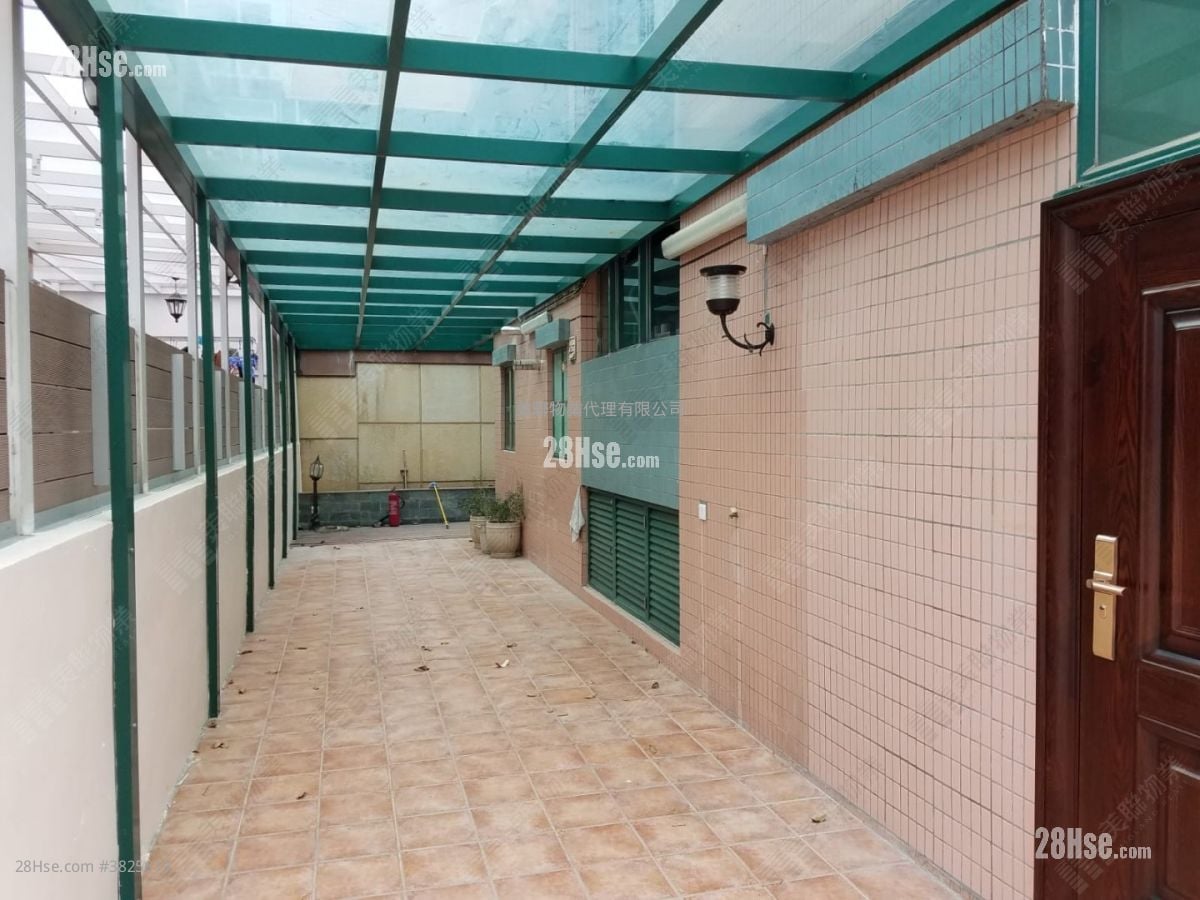 Casa Paradizo Sell 4 Bedrooms , 3 Bathrooms 1,037 ft²