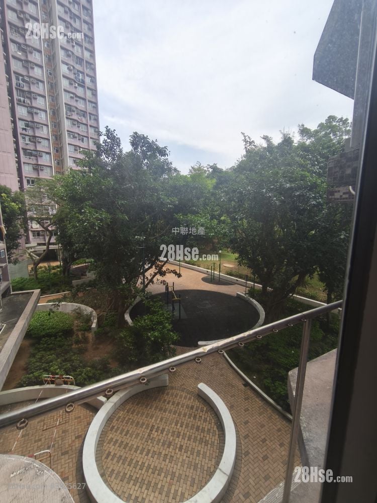 Yu Tung Court Sell 2 Bedrooms , 1 Bathroom 539 ft²