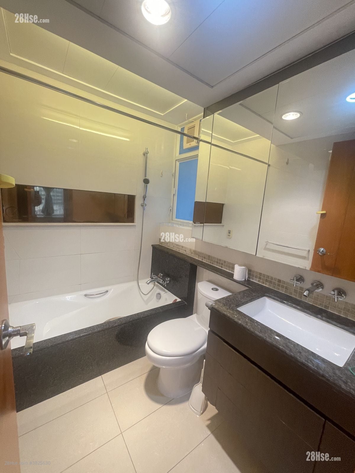 藍天海岸 售盤 2 房 548 平方呎