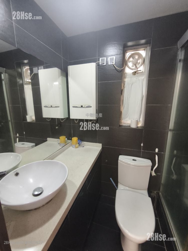 Yu Tung Court Sell 2 Bedrooms , 1 Bathroom 539 ft²