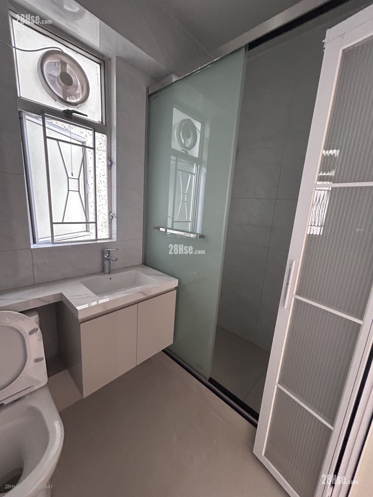 荃灣廣場 租盤 3 房 , 1 浴室 552 平方呎