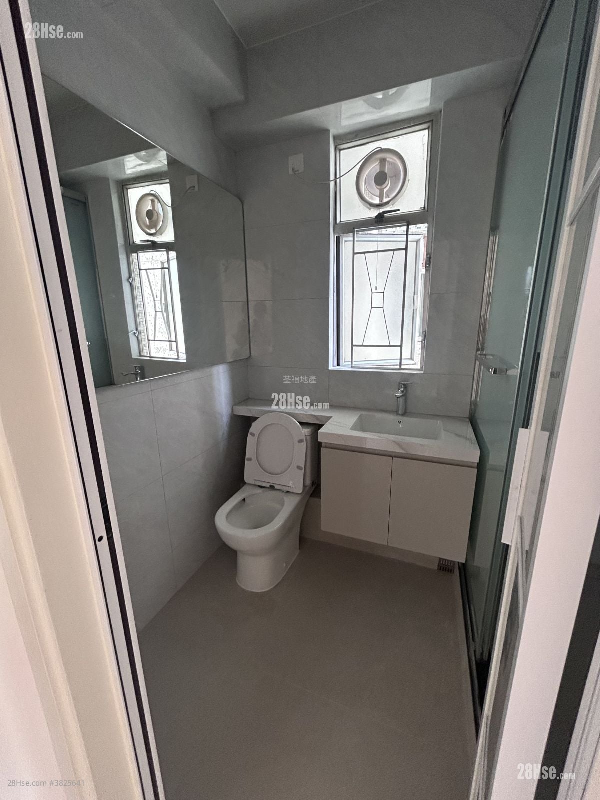 荃灣廣場 租盤 3 房 , 1 浴室 552 平方呎