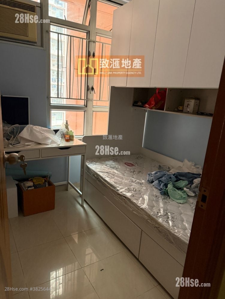 Lai Yan Court Sell 2 Bedrooms 640 ft²