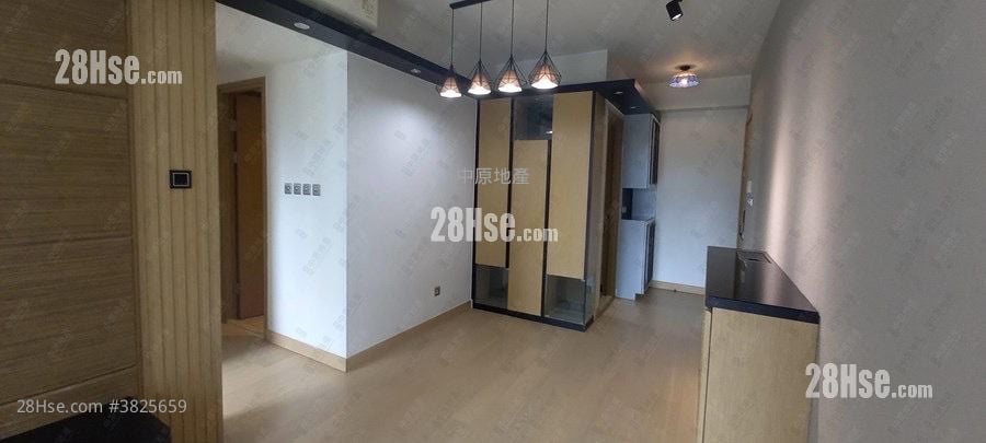 朗屏8号 售盘 3 房 599 平方尺