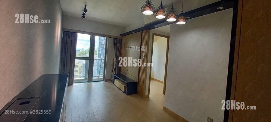 朗屏8号 售盘 3 房 599 平方尺