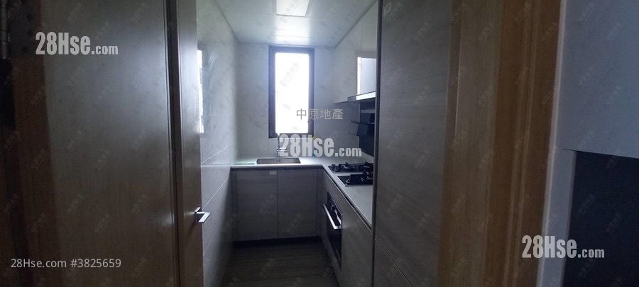 朗屏8号 售盘 3 房 599 平方尺