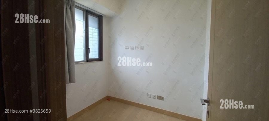 朗屏8号 售盘 3 房 599 平方尺