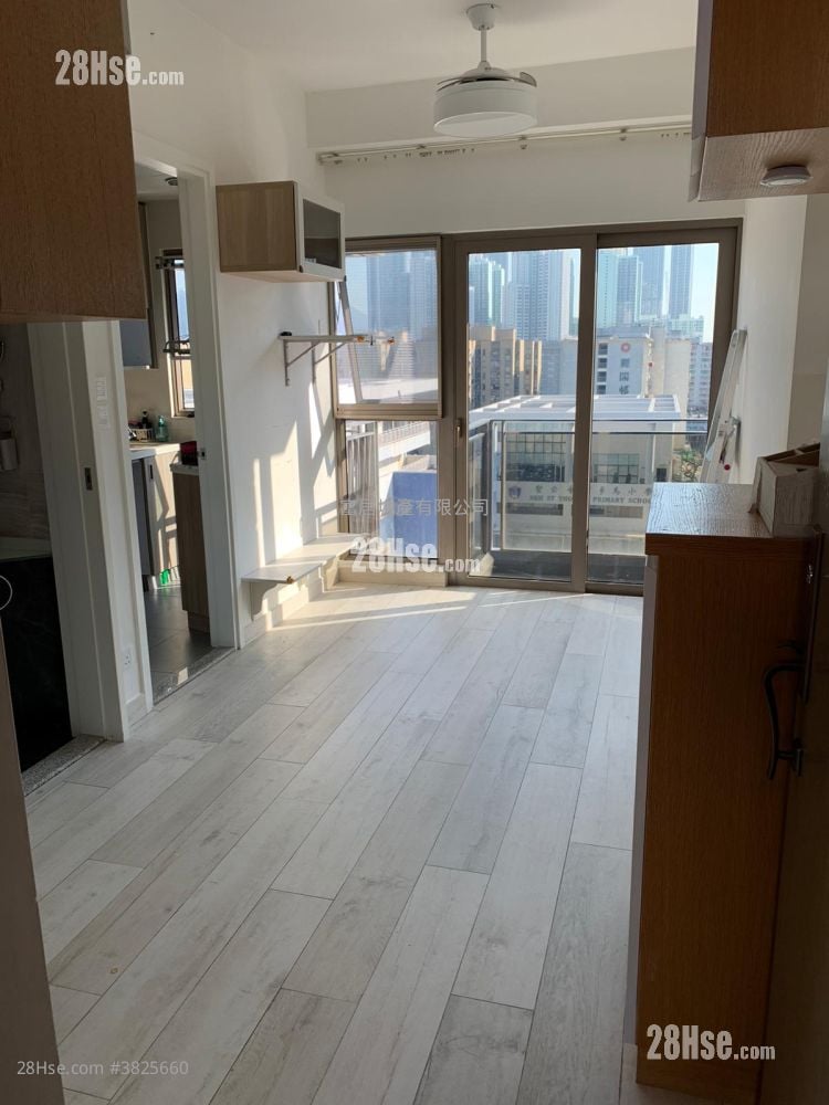 Residence 228 Sell 2 Bedrooms , 1 Bathroom 433 ft²