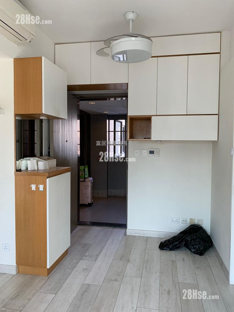 Residence 228 Sell 2 Bedrooms , 1 Bathroom 433 ft²