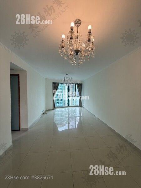 Top Growth Court Rental 4 Bedrooms 884 ft²