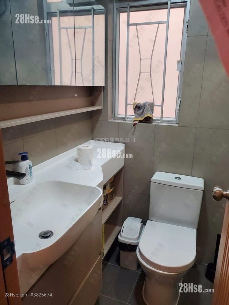 Chung Hing Mansion Rental Studio , 1 Bathroom 225 ft²