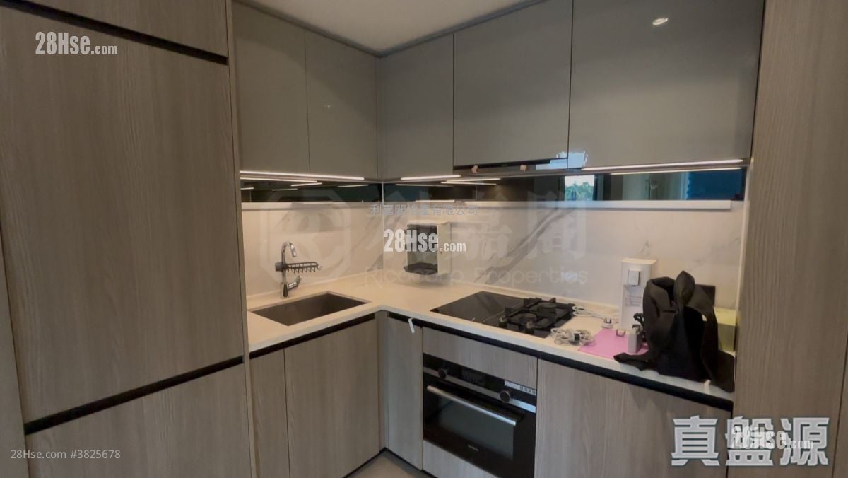 Wetland Seasons Bay Rental 512 ft²