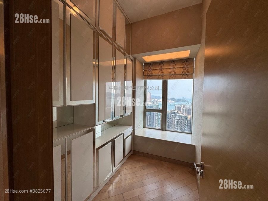 The Wings Sell 4 Bedrooms , 3 Bathrooms 1,305 ft²