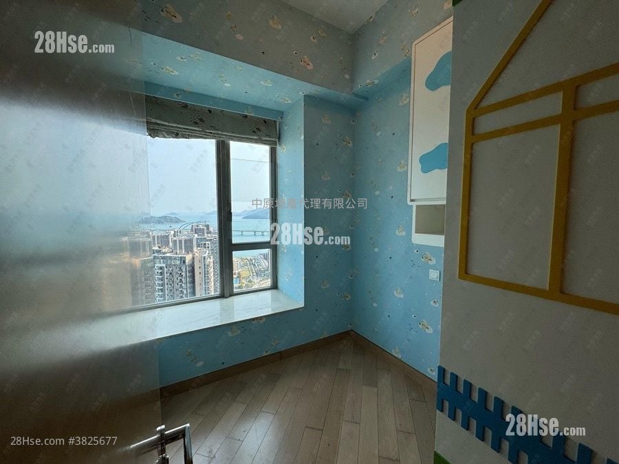 The Wings Sell 4 Bedrooms , 3 Bathrooms 1,305 ft²