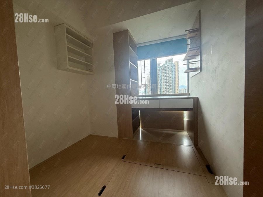 The Wings Sell 4 Bedrooms , 3 Bathrooms 1,305 ft²