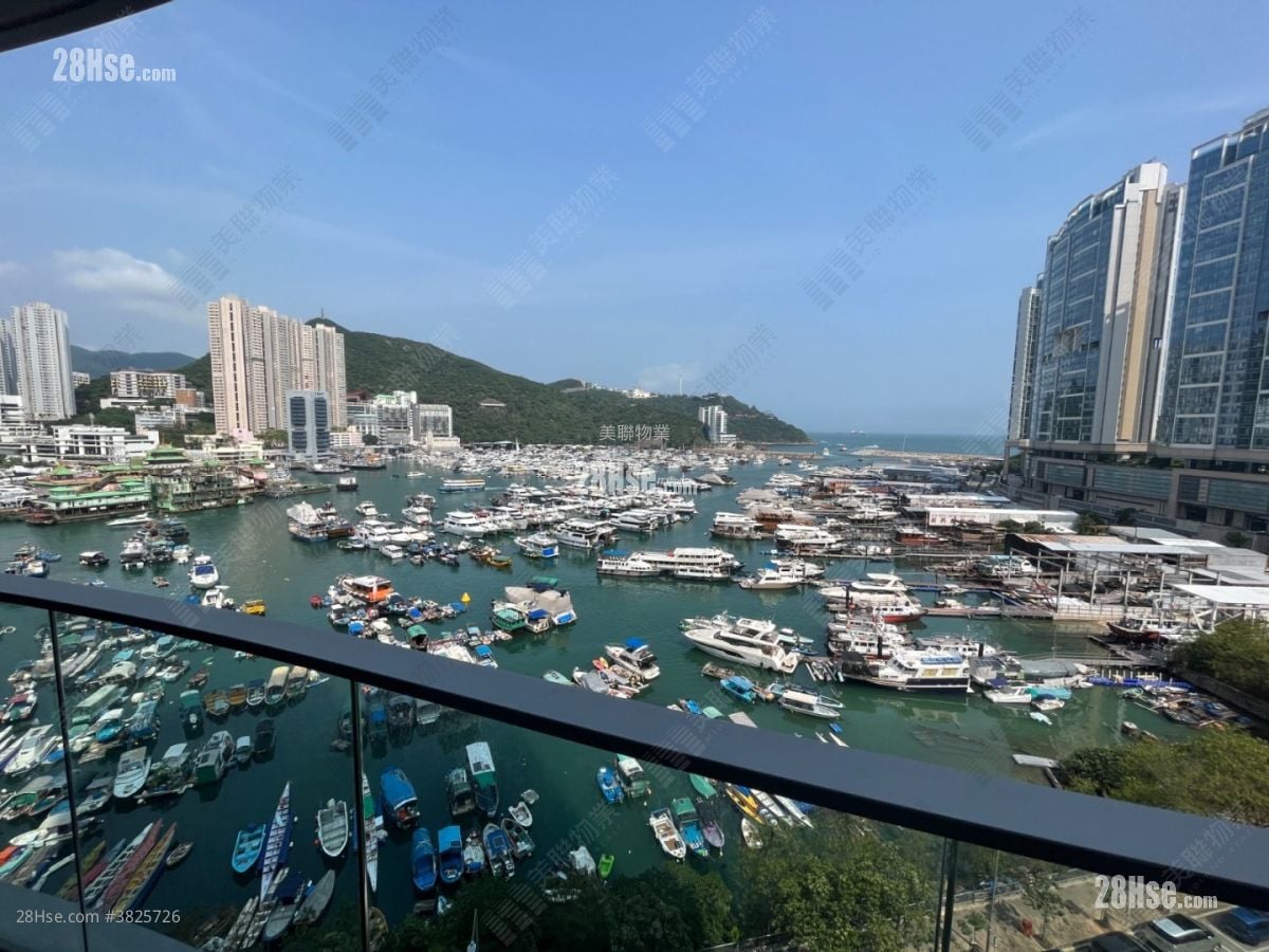 Marina South Sell 4 Bedrooms , 3 Bathrooms 1,720 ft²