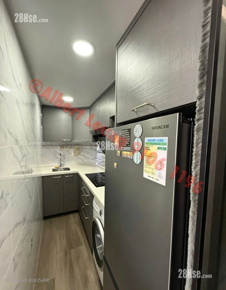 Hilton Plaza Sell 2 Bedrooms , 1 Bathroom 412 ft²