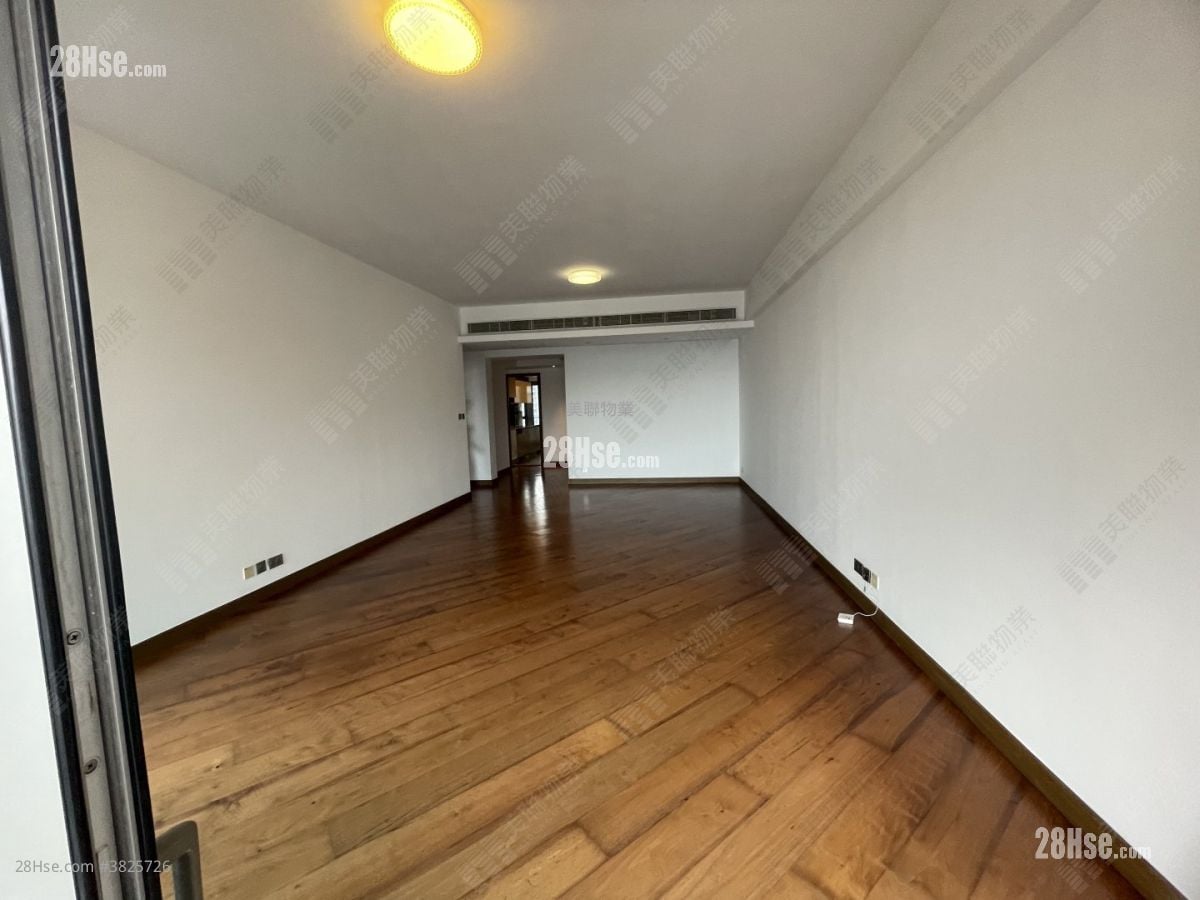 Marina South Sell 4 Bedrooms , 3 Bathrooms 1,720 ft²