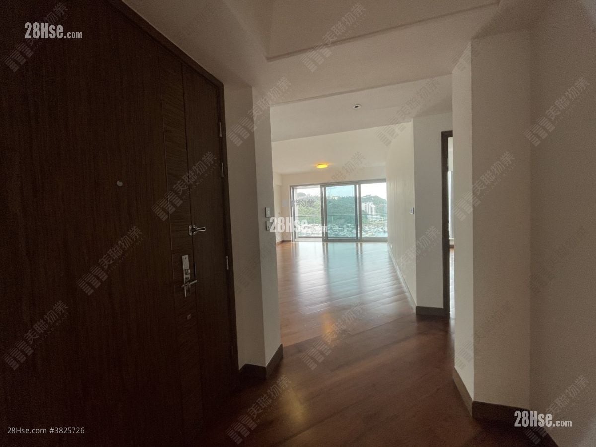 Marina South Sell 4 Bedrooms , 3 Bathrooms 1,720 ft²