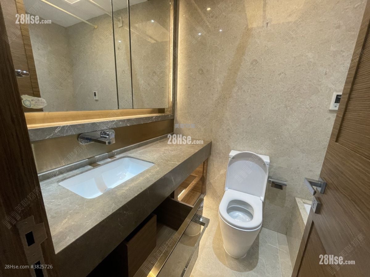 Marina South Sell 4 Bedrooms , 3 Bathrooms 1,720 ft²