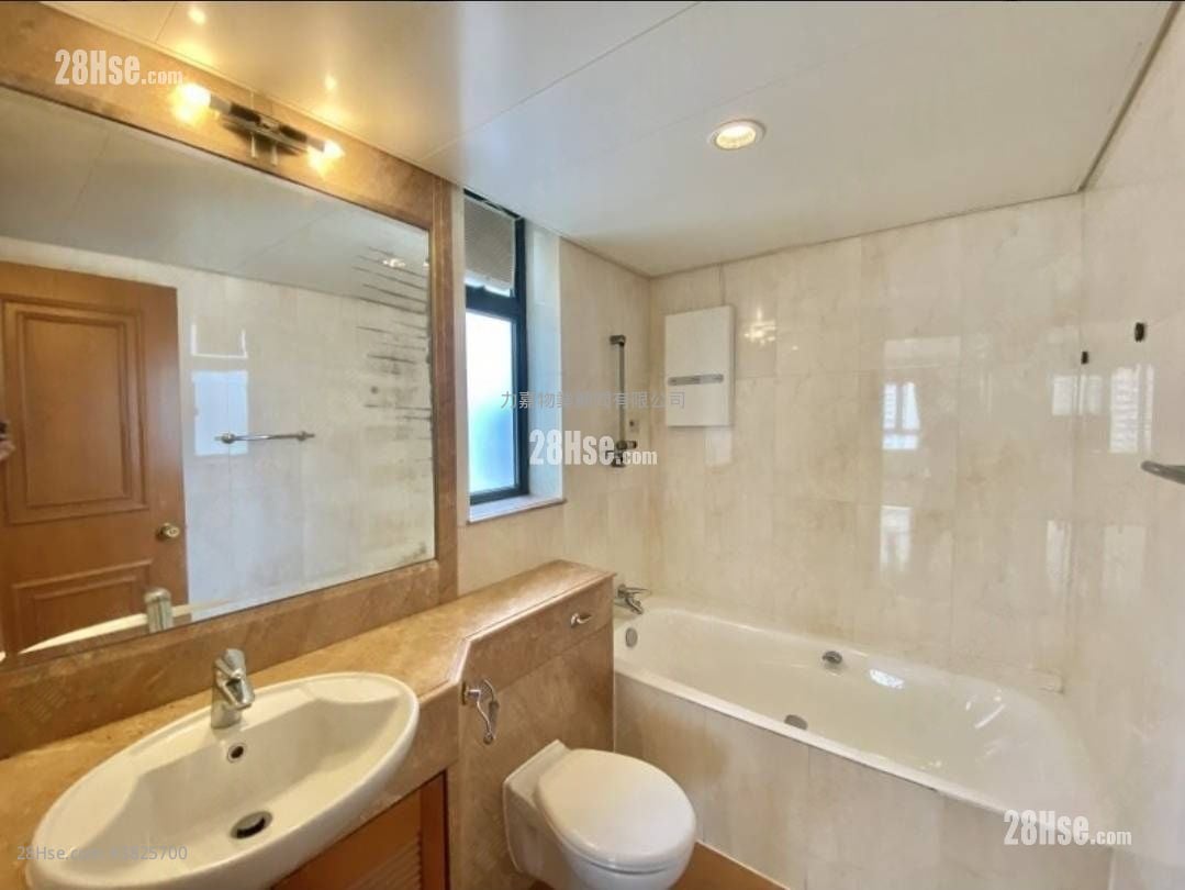 怡晴轩 售盘 4 房 , 5+ 浴室 1,841 平方尺