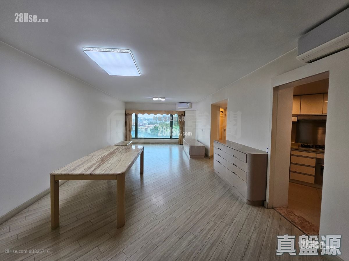 Peninsula Heights Sell 4 Bedrooms , 3 Bathrooms 1,107 ft²