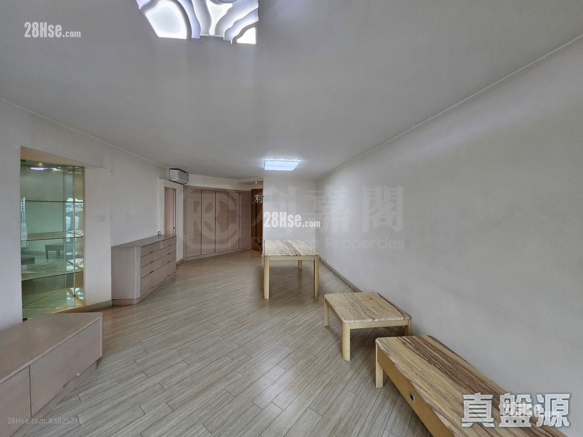 Peninsula Heights Sell 4 Bedrooms , 3 Bathrooms 1,107 ft²