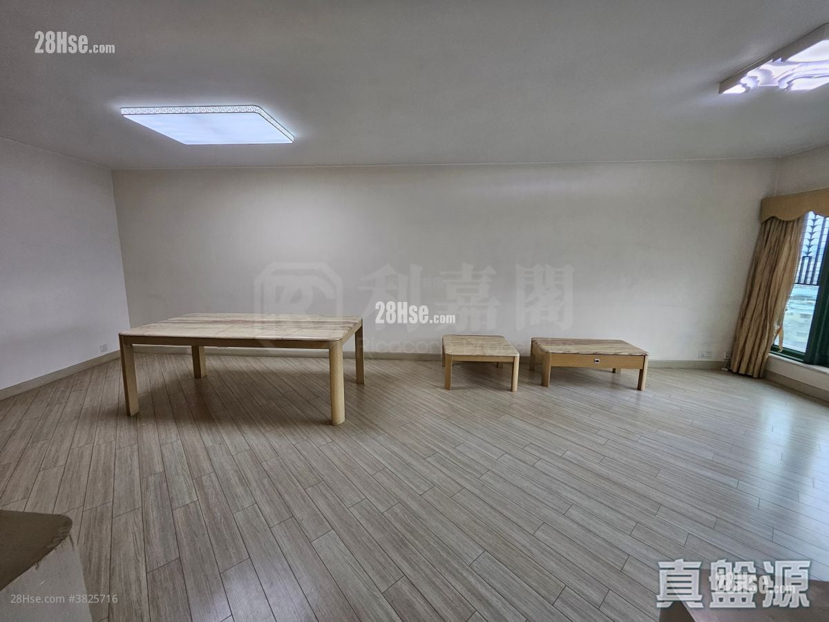 Peninsula Heights Sell 4 Bedrooms , 3 Bathrooms 1,107 ft²