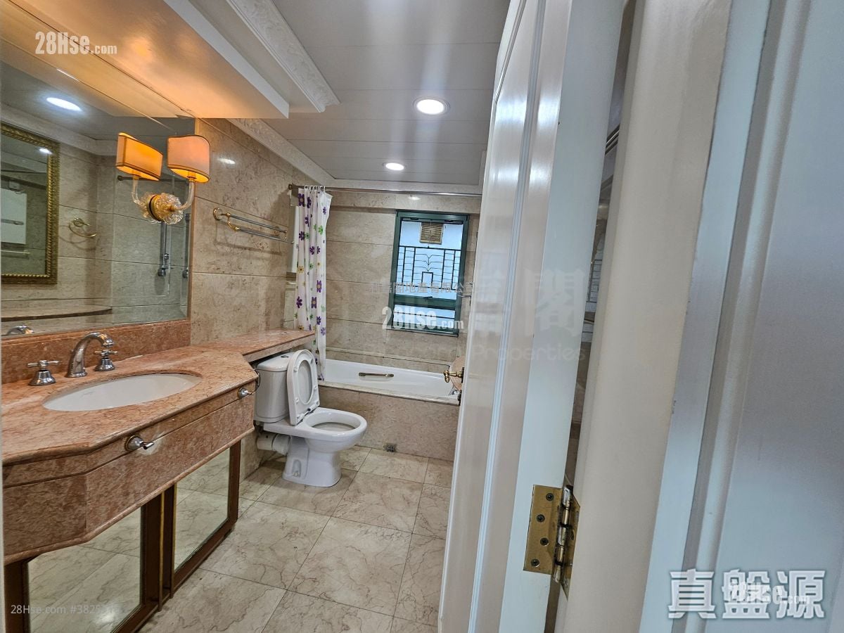 Peninsula Heights Sell 4 Bedrooms , 3 Bathrooms 1,107 ft²