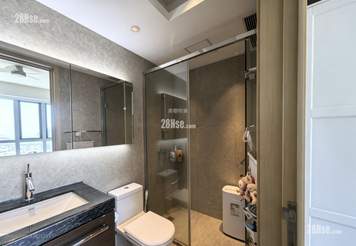 Marinella Sell 2 Bedrooms , 2 Bathrooms 915 ft²