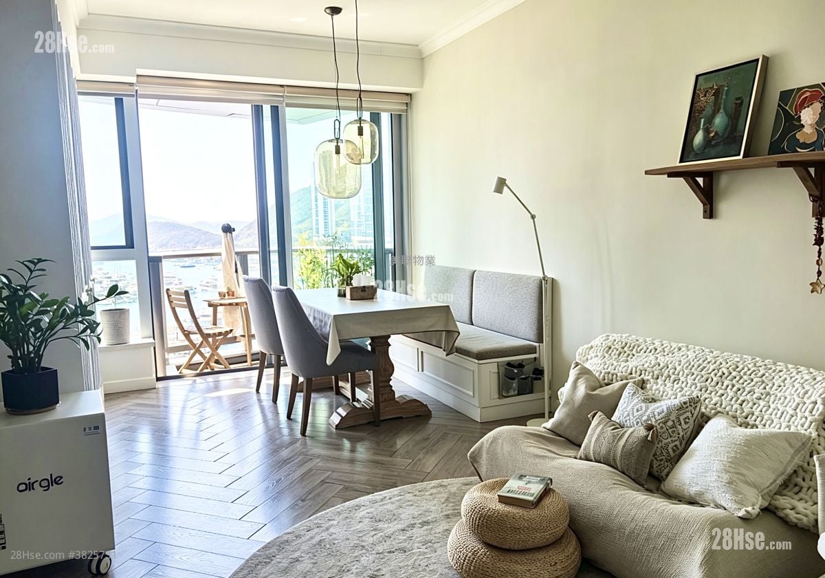 Marinella Sell 2 Bedrooms , 2 Bathrooms 915 ft²