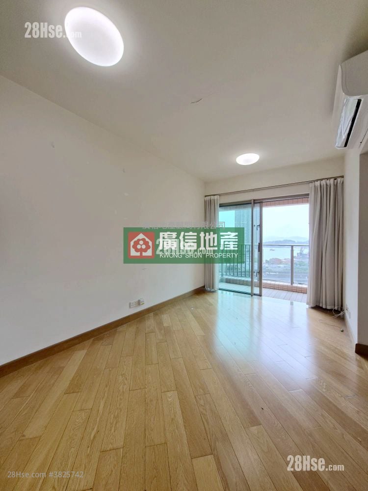 Harbour Green Rental 2 Bedrooms , 1 Bathroom 478 ft²