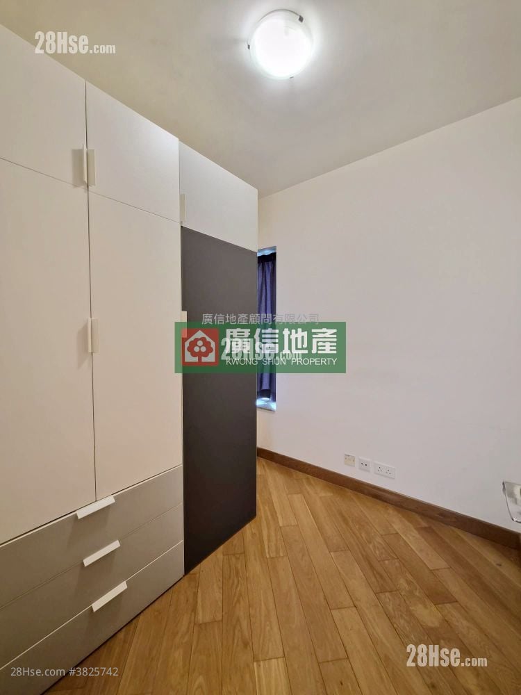 Harbour Green Rental 2 Bedrooms , 1 Bathroom 478 ft²