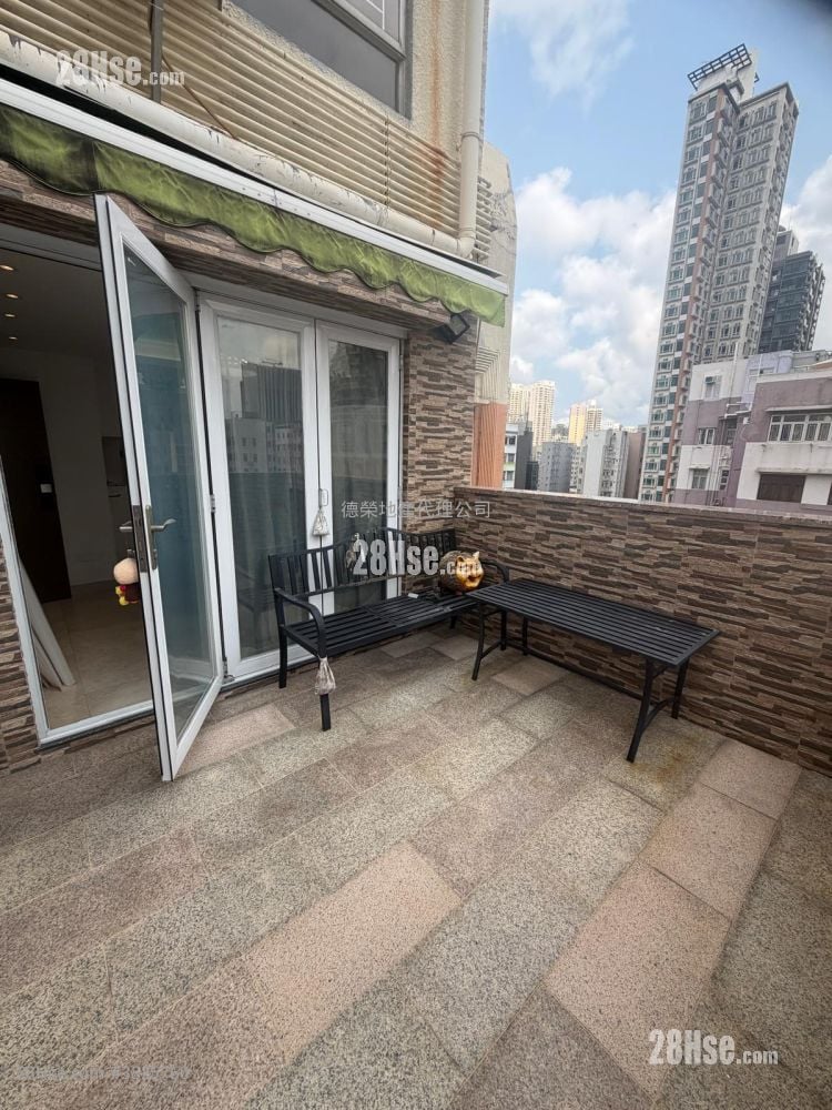 Golden Mansion Rental 2 Bedrooms , 1 Bathroom 428 ft²